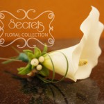 Artificial White Calla Lily and Snowberries Boutonniere with Pearl Pin
